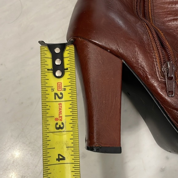 Baci, 7.5, Rockette red brown leather heeled boots with floral lining, vintage? - Picture 10 of 16